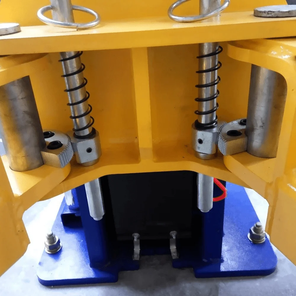 10,000 LB Heavy Duty 2-Post Lift thumbnail 4
