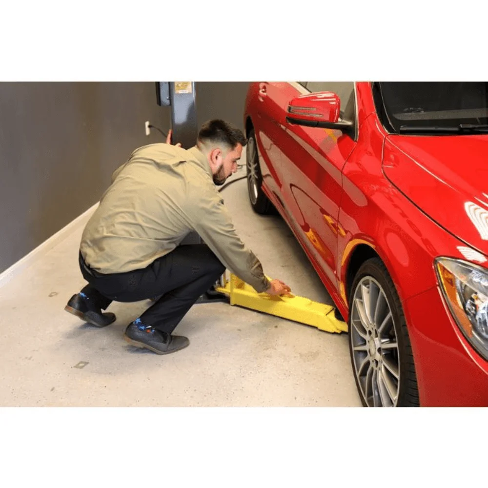 MaxJax M7K Portable Car Lift – 7,000 LB Capacity thumbnail 3