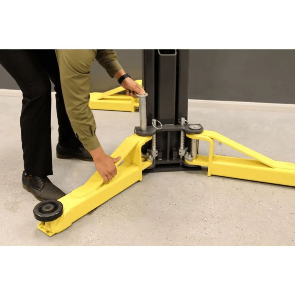 MaxJax M7K Portable Car Lift – 7,000 LB Capacity thumbnail 4