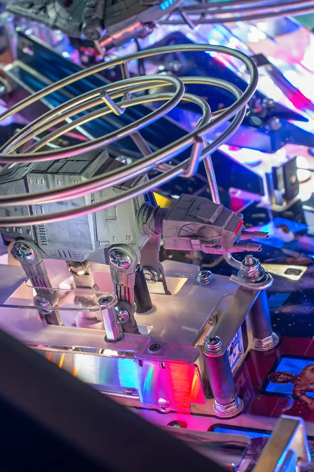 Stern Pinball Star Wars: Fall of the Empire Pro Pinball Machine thumbnail 7